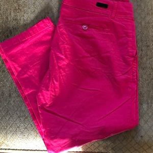 Clothes-cropped pants